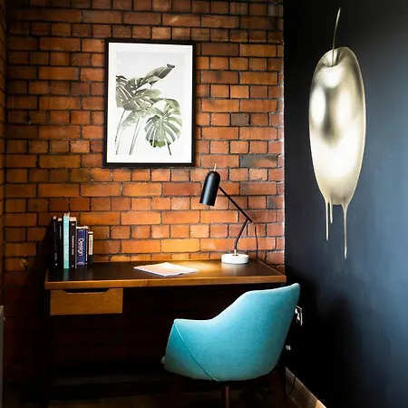 Cigar Factory Apartment *